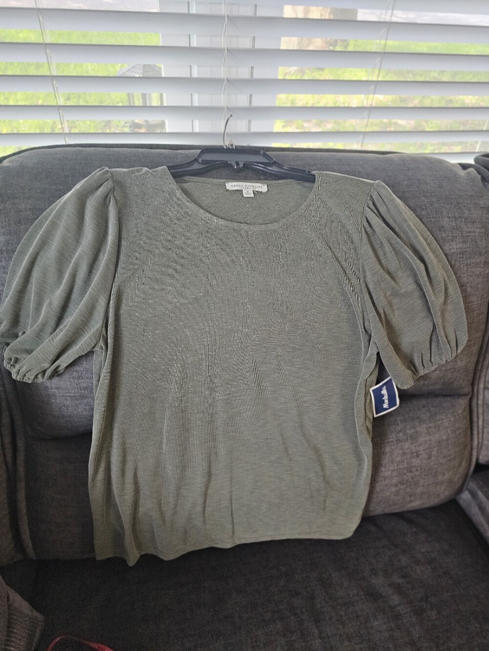 Green Envelope Los AngelesOlive Green Puff-Sleeve Knit Top! Med! Nwts!